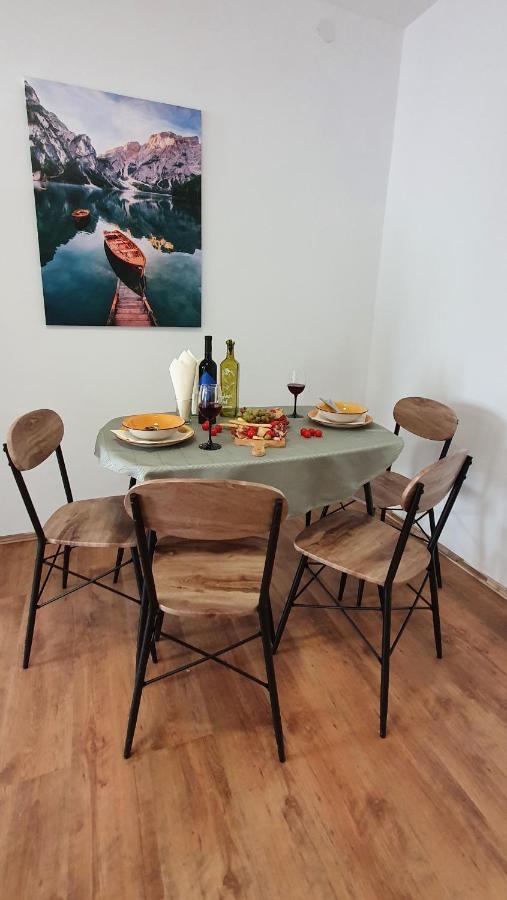 Apartmani Masline Jasenice  Buitenkant foto