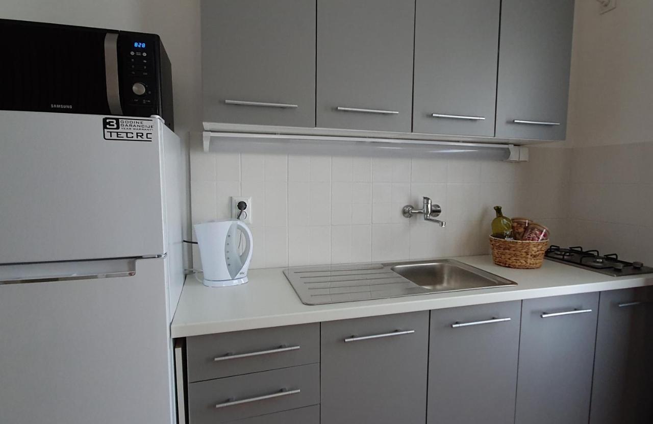 Apartmani Masline Jasenice  Buitenkant foto