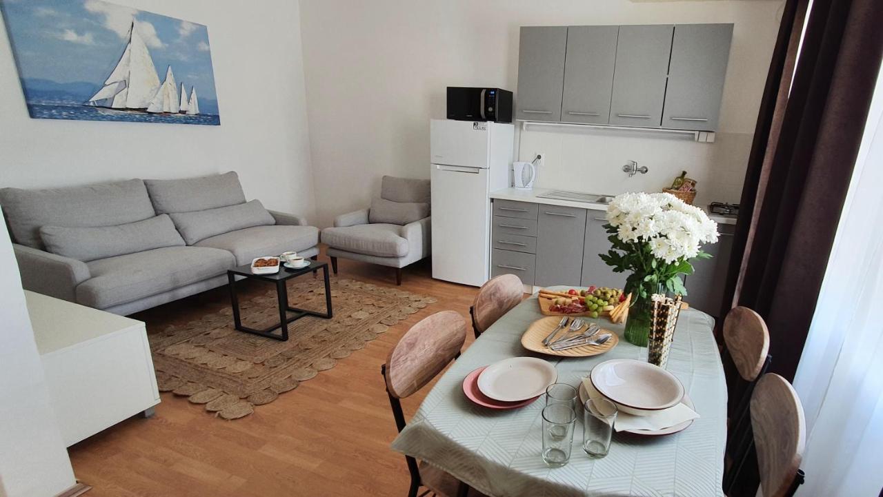 Apartmani Masline Jasenice  Buitenkant foto
